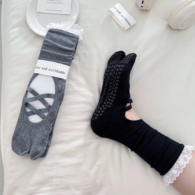 Lace Trim Split Toe Yoga Socks - Embellish Knit ulasan dan harga